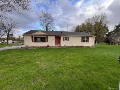 8299 Ridge Rd, Goodrich, MI 48438