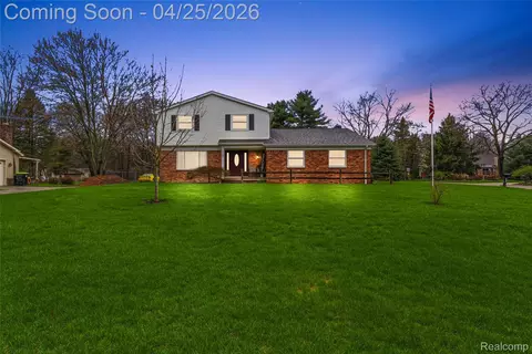 3799 Capitol Way, Highland, MI 48356