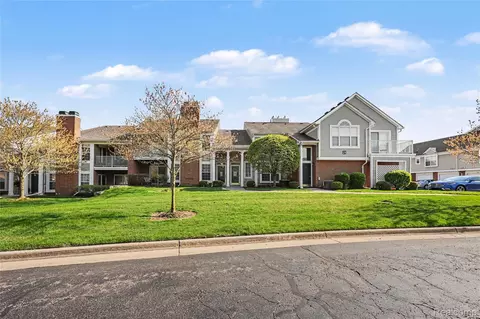 4578 Berkshire Dr, Sterling Heights, MI 48314