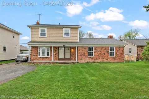 32204 Truman Rd, Rockwood, MI 48173