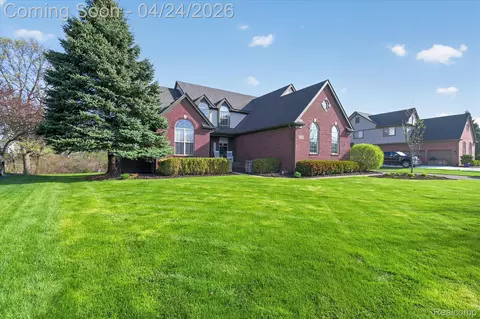 3226 Estate View Ct, Commerce, MI 48382