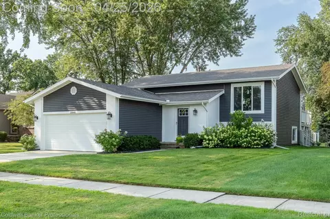 23540 Harvard Shore Dr, Clinton Township, MI 48035
