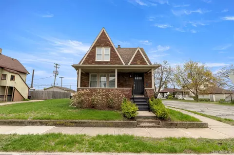 93 Perry Pl, Wyandotte, MI 48192