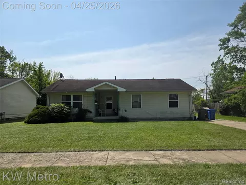 29827 Oakwood St, Inkster, MI 48141