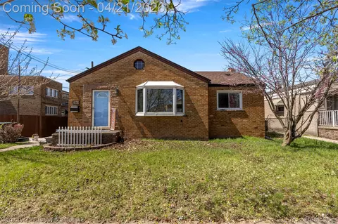 19641 Henry St, Melvindale, MI 48122