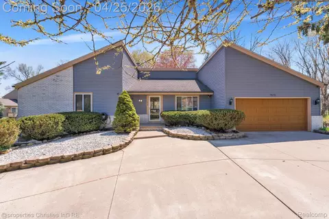 7573 Ashburton Ct, West Bloomfield, MI 48322