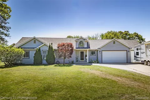3251 Mann Rd, Village Of Clarkston, MI 48346