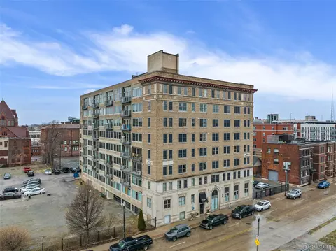 2915 John R St #302, Detroit, MI 48201