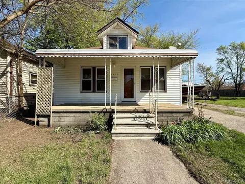 7035 Dodge Ave, Warren, MI 48091