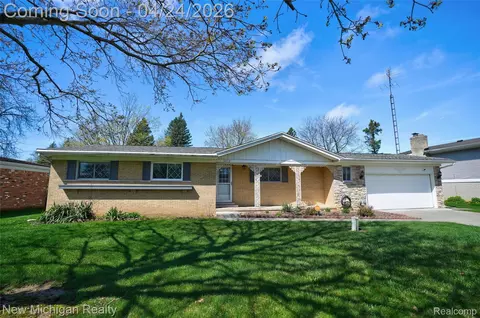 4452 Saint Martins Dr, Flint, MI 48507