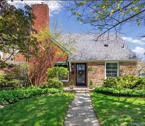 165 Mohawk St, Dearborn, MI 48124