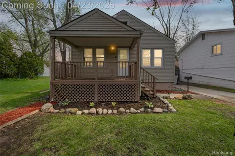 23392 Cayuga Ave, Hazel Park, MI 48030