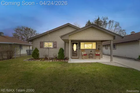 8003 Roosevelt St, Taylor, MI 48180