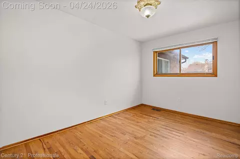 Bedroom - 16129 Cambell Dr, Macomb, MI 48044 photo 1 of 5