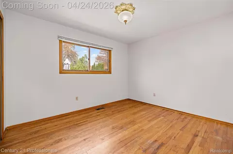 Bedroom - 16129 Cambell Dr, Macomb, MI 48044 photo 3 of 5