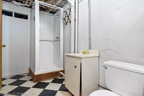 Bath - 16129 Cambell Dr, Macomb, MI 48044 photo 4 of 4