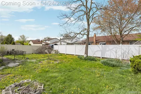 Exterior - 16129 Cambell Dr, Macomb, MI 48044 photo 6 of 7