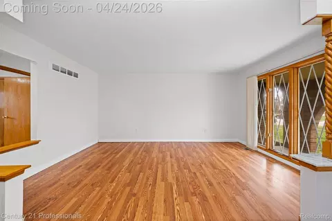 Living - 16129 Cambell Dr, Macomb, MI 48044 photo 1 of 8