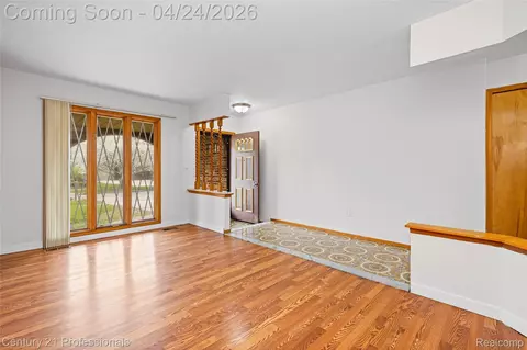 Living - 16129 Cambell Dr, Macomb, MI 48044 photo 2 of 8
