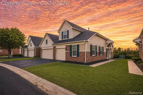 150 Legacy Park Cir, Dearborn Heights, MI 48127