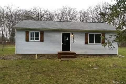 6160 Taylor Dr, Mundy, MI 48507