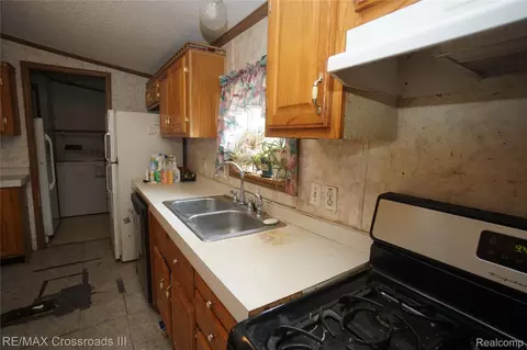 Kitchen - 29515 Charles St, Romulus, MI 48174 photo 5 of 5