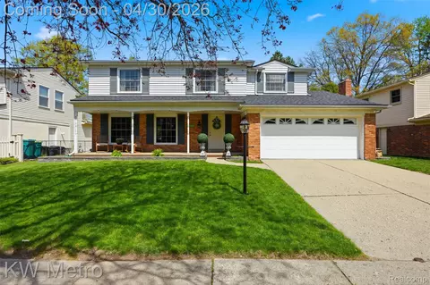 34180 Schulte Dr, Farmington, MI 48335