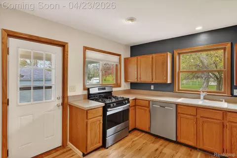 Kitchen - 306 S Main St, Vassar, MI 48768 photo 1 of 2