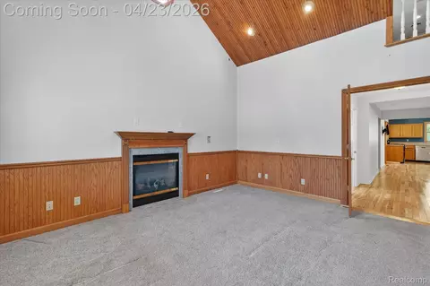 Living - 306 S Main St, Vassar, MI 48768 photo 1 of 5