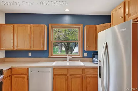 Kitchen - 306 S Main St, Vassar, MI 48768 photo 2 of 2