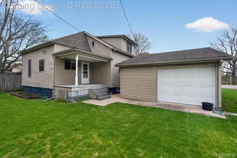Exterior - 306 S Main St, Vassar, MI 48768 photo 4 of 4