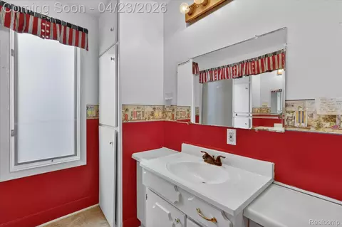 Bath - 306 S Main St, Vassar, MI 48768 photo 1 of 4