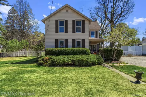 315 S West St, Fenton, MI 48430