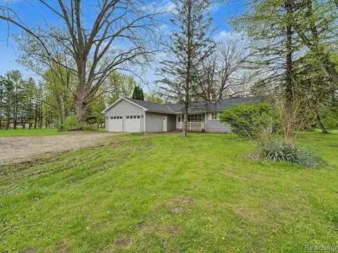 11414 N Lewis Rd, Thetford, MI 48420
