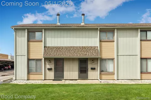 2451 Samoset Rd, Royal Oak, MI 48073