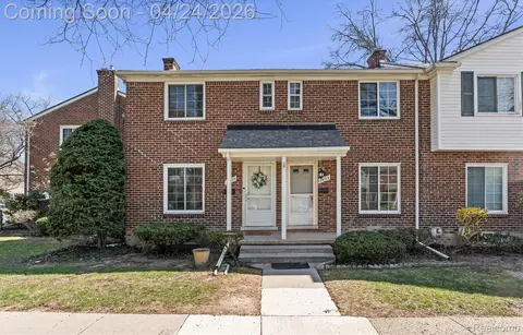 22923 Gary Ln, Saint Clair Shores, MI 48080