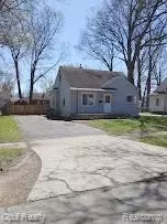 33511 Pierce St, Garden City, MI 48135