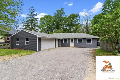 713 S Mill St, Clio, MI 48420