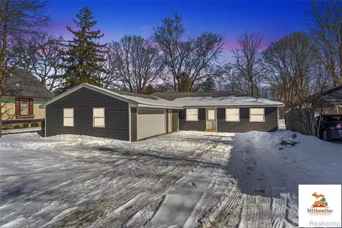 713 S Mill St, Clio, MI 48420