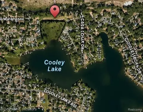 0 Vl Cedar Island Rd, White Lake, MI 48386