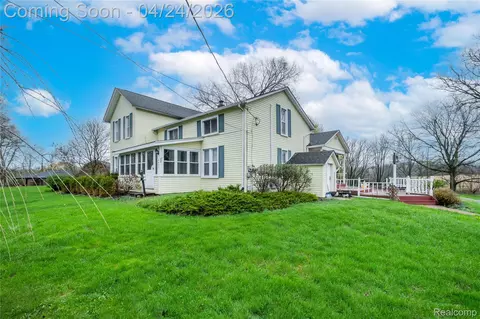 9057 Brookville Rd, Plymouth, MI 48170
