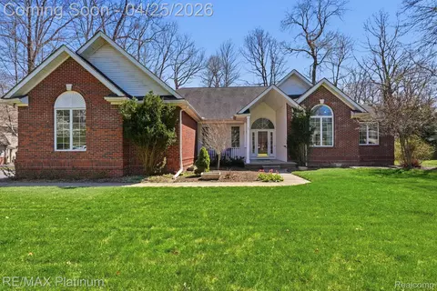 7548 Elmbrooke Way, Brighton, MI 48116