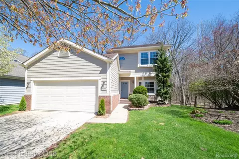 41474 Cornell Dr, Novi, MI 48377