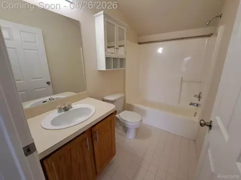 Bath - 32526 Gateway Dr, Romulus, MI 48174 photo 3 of 3
