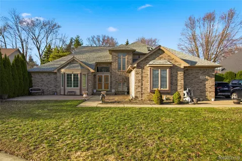 3799 Tymber Ridge Ct, Sterling Heights, MI 48314