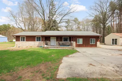 8639 Stone Rd, Algonac, MI 48001