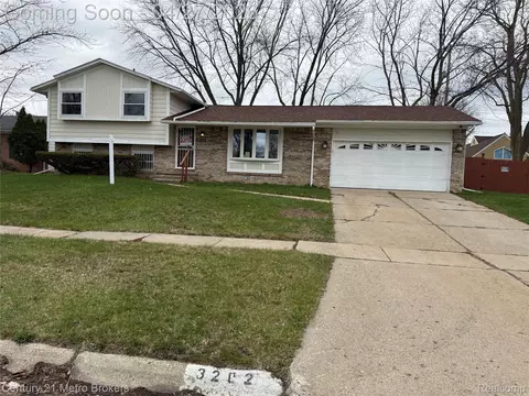 3202 Wolcott St, Flint, MI 48504