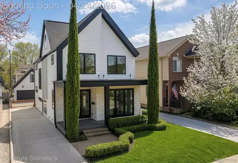 832 Humphrey Ave, Birmingham, MI 48009