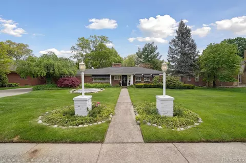 511 S Gulley Rd, Dearborn, MI 48124