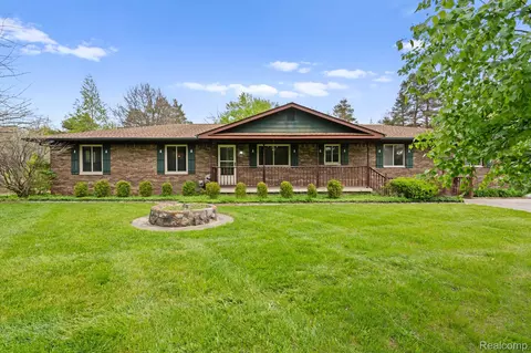 7540 Dexter Pinckney Rd, Dexter, MI 48130